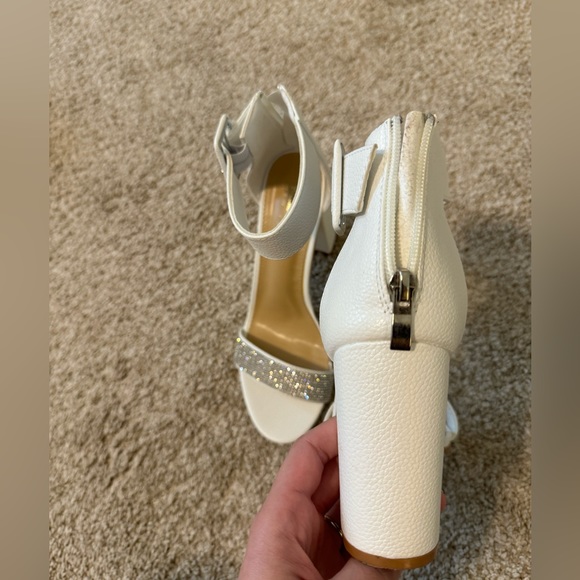 White Rhinestone High Heels Size 8 - Picture 2 of 3